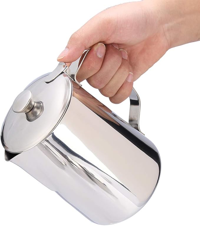 Stainless Steel Milk Frothing Pitcher, Stainless Steel Coffee Cup Mug Milk Frothing Pitcher Jug with Lid for Latte Coffee Art for Office Kitchen with handle(1500ML)