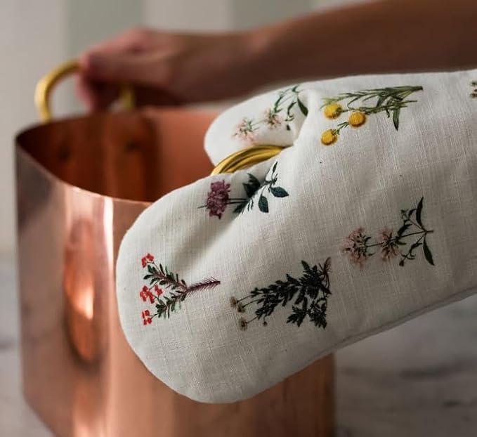 Elegant Vintage Oven Mitt - Heat Resistant Oven Glove with Botanical Print - Perfect for BBQ, Baking, Cooking and Grilling