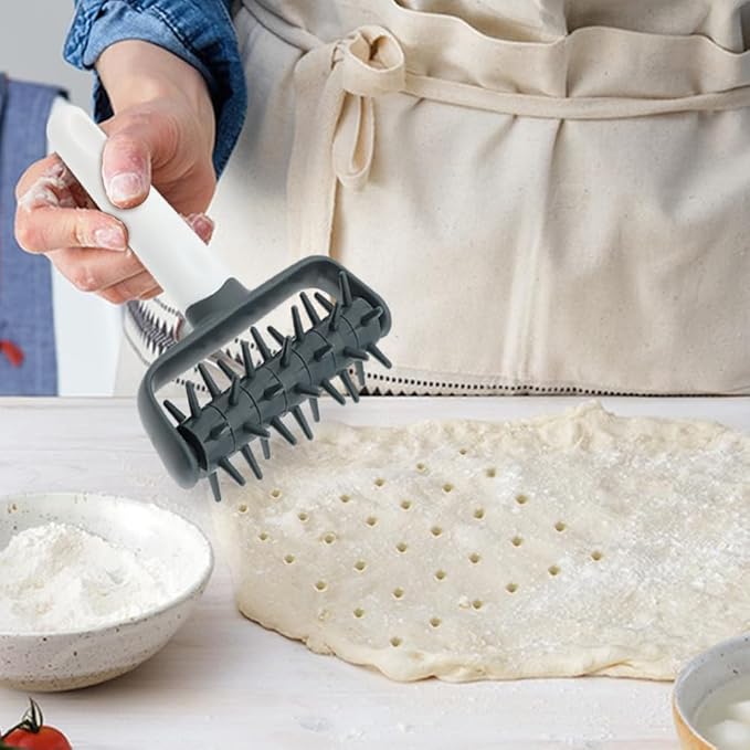 Pizza Dough Docker,Pastry Roller with Spikes Docker Dough Bubble killer Pie Docker Roller for Home Kitchen Pizza Making Accessories(COLOR:Dark grey)