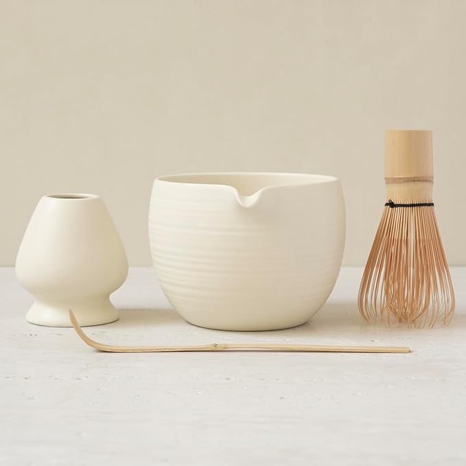 WENSHUO Matcha Whisk Set, Ceramic Matcha Bowl & Whisk Holder, Bamboo Accessory, Modern Design (Matte Crème, Pouring Spout)