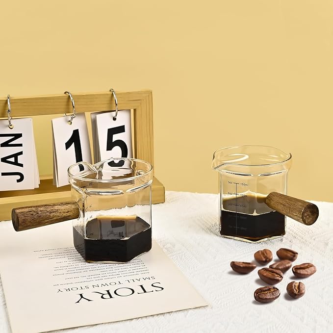 Glass Measuring Cup, 5oz Clear Espresso Shot Glass with Wood Handle, Single Spout Measuring Triple Pitcher Milk Cup for Coffee Tea (Transparent)