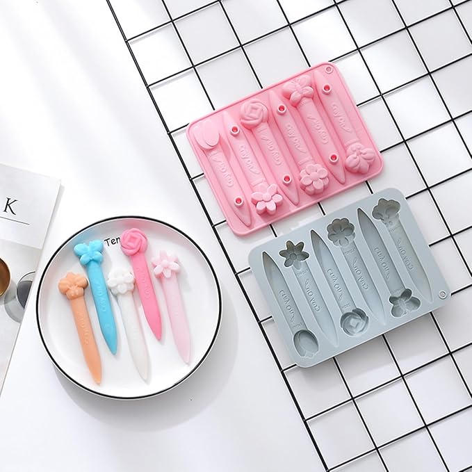 Crayon Mold, 2 Pack Crayon Recycling Molds, 3D Crayon Silicone Mold Tipped Crayon Mold Oven Safe Candy Chocolate Making Molds for Kids Reusable Triangular Flower Crayon Molds for DIY Crayons.