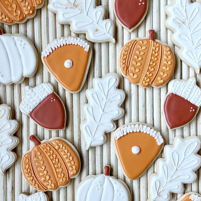 3 Pcs Fall Leaves Cookie Cutters, Large Size 3.2" to 4.5" Thanksgving Cookie Cutter Holiday Themed Shapes of Maple Leaf, Oak Leaf, Pumpkin