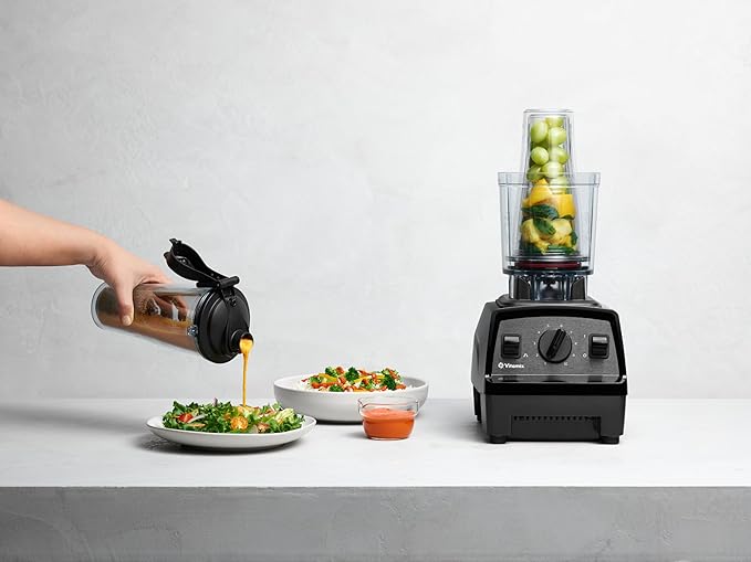 Vitamix Personal Cup Adapter, BPA-Free, Dishwasher Safe, Two 20oz Cups, Two Lids and One Adapter, Clear
