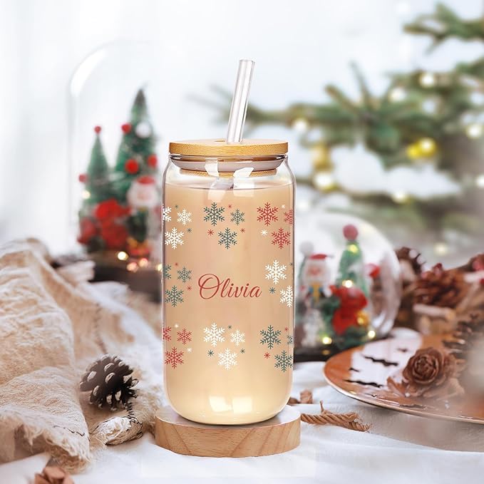 Mason Life Personalised Christmas Cup, 18oz Clear Glass Cups with Lids and Straws，Cute Cups for Women，Snowflake Design, Drinking Cup with Bamboo Lids, Christmas Gifts for Men, Women and Friends