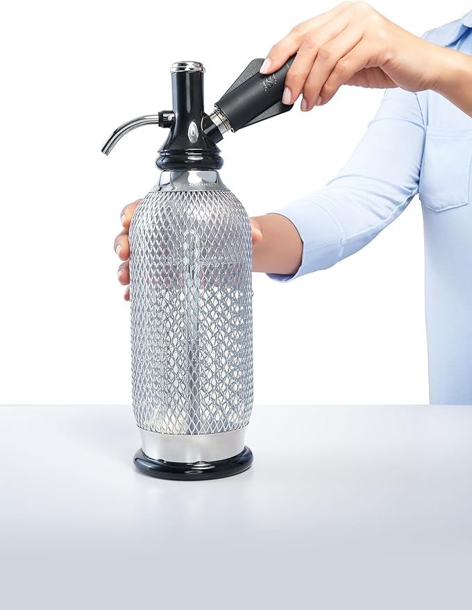 iSi North America Classic Sodamaker Set with Soda Siphon Chargers, 50-Pack - Stainless Steel 1-Quart Sparkling Water System & CO2 Carbonation Chargers for Carbonated Drinks, Juices, Cocktails