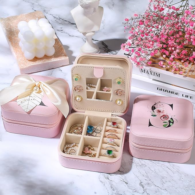 AYGXU Travel Jewelry Cases Organizer,Travel Essentials,Travel Gifts for Women Girls,16oz glass cup with bamboo lid and straw,aesthetic glass cup,Cute Tumbler Cup,Teacher Gifts,Initial E pink