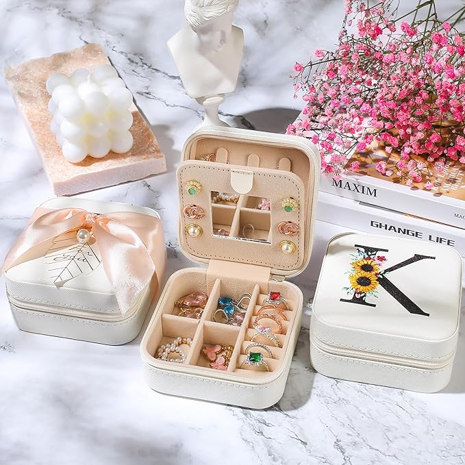 AYGXU Travel Gifts for Women Girls,Small Jewelry Organizer Box,Bridesmaid Proposal Gifts,glass cup with bamboo lid and straw,aesthetic cups,coffee cups,Graduation Gifts for Her Initial U white