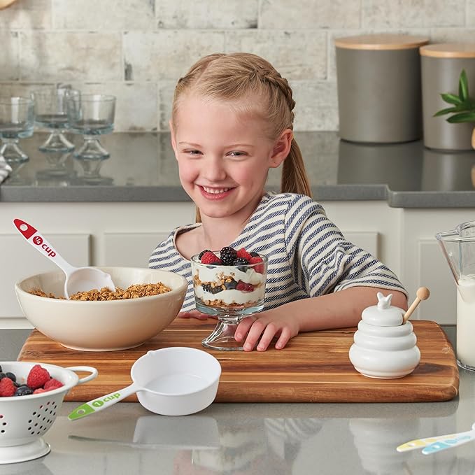 MindWare Playful Chef Deluxe Baking Kit - Set Includes 17 Utensils with Color-Coded Measuring Tools & 5 Healthy Recipes – Ages 4 & up