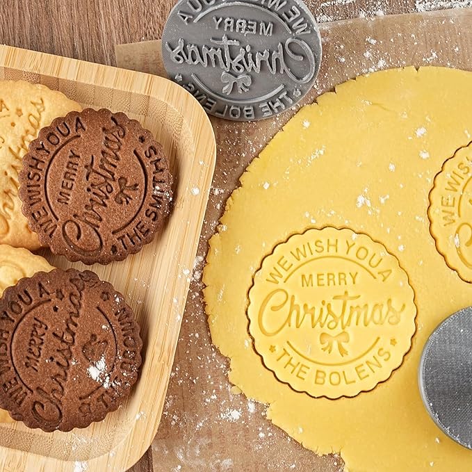 Personalized Family Cookie Stamps Customizable Last Name 3D Christmas Cookie Stamps For Fondant Frosting Decorating Cakes Molasses Cupcakes Great Baking Gift for Beginning Bakers